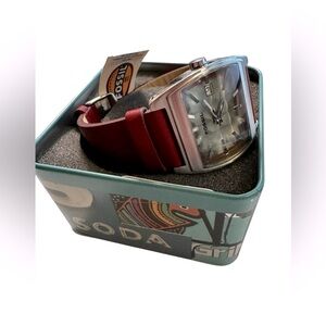 NWT-Fossil‎ Watch Leather Brown Band with Silver Face